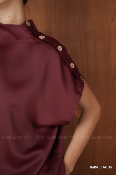 Áo Lụa Xẻ Cổ Tay Liền Nút Gỗ Thanh Lịch LUDI Taygu | AT58
