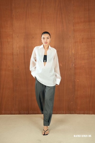 Áo Sơ Mi Voan Trắng Cổ Xẻ Sâu PERO Taygu | AT63