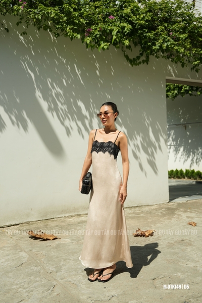 Đầm Lụa Dài Hai Dây Dáng Suông Viền Ren NOOSA Taygu | DTK149