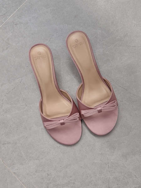 Guốc Cao Gót 3cm Mũi Tròn Bọc Lụa Satin LOLA Taygu | D6