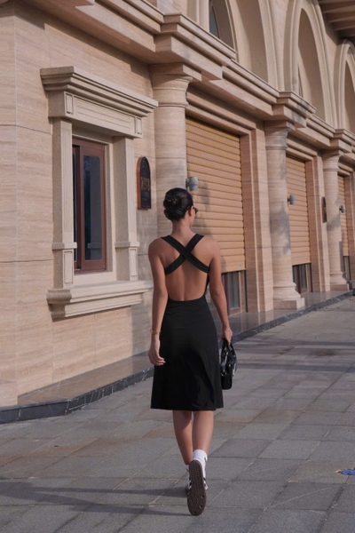 Đầm Thun Ngắn Chéo Lưng Tôn Dáng GUNA Taygu | DTK133