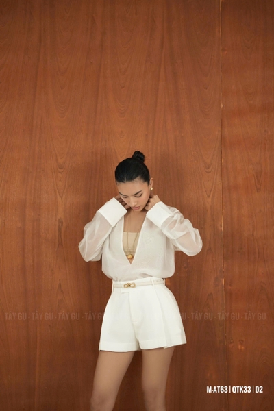 Áo Sơ Mi Voan Trắng Cổ Xẻ Sâu PERO Taygu | AT63