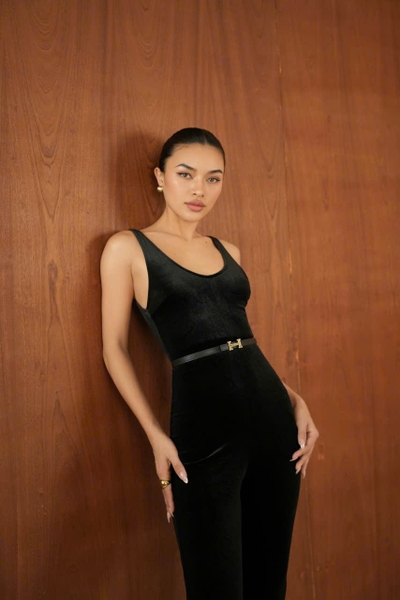 Jumpsuit Nhung Đen Ôm Dáng Co Giãn Tôn Dáng SILVA Taygu | JTK23