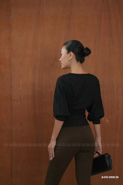 Áo Thun Đen Tay Dài Thiết Kế Bồng Cổ V MAVA Taygu | AT70