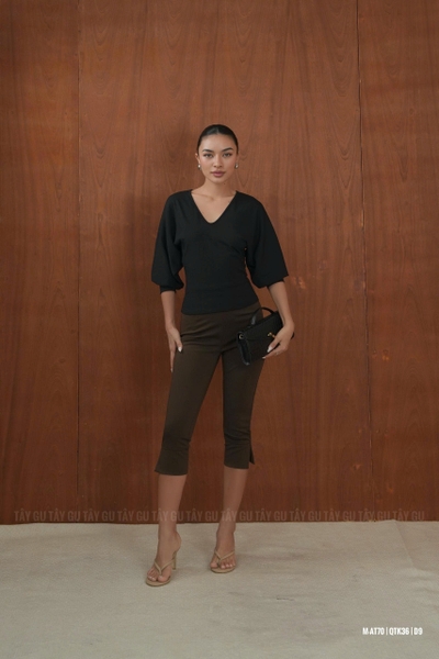 Áo Thun Đen Tay Dài Thiết Kế Bồng Cổ V MAVA Taygu | AT70