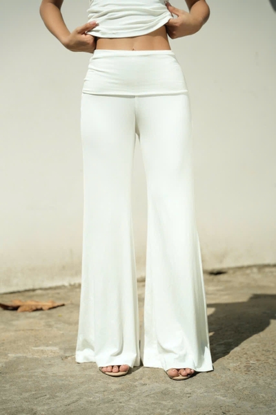 Quần Thun Trắng Bản To Dáng Loe SODA Taygu | QTK61