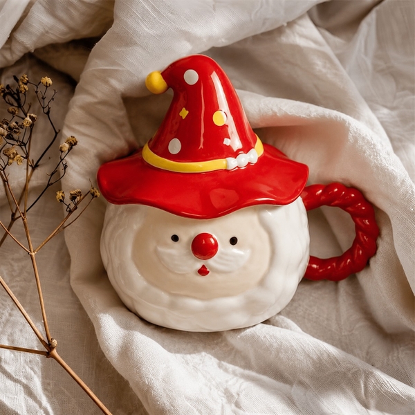 CHRISTMAS - Ceramic Short Mug With Lid in Red Santa
