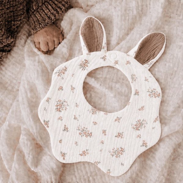 KID & BABY - Muslin Bunny Bib in Tiny Flower