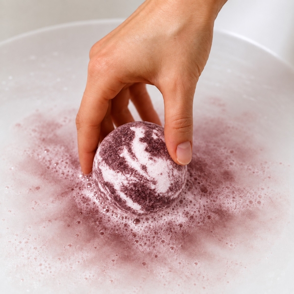 LABBI - ‘Cypress Wood’ Fizzy Bath Bomb