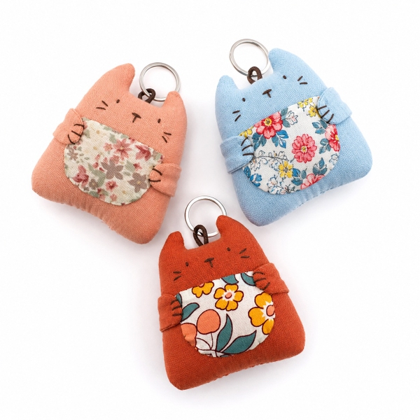 RUNG HANDMADE - Cat Keychain