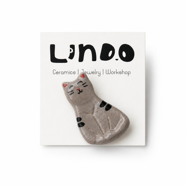 LINDO CRAFTS - Grey Cat Ceramic Pin