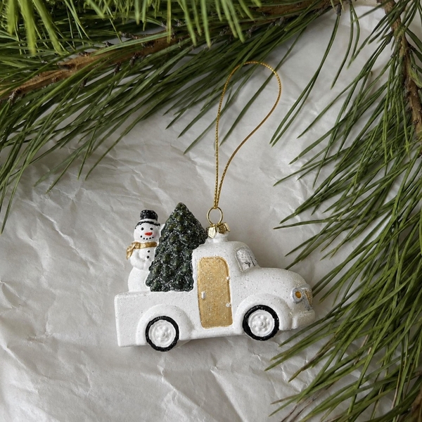 Poly CHRISTMAS Ornament - CHRISTMAS Truck in White