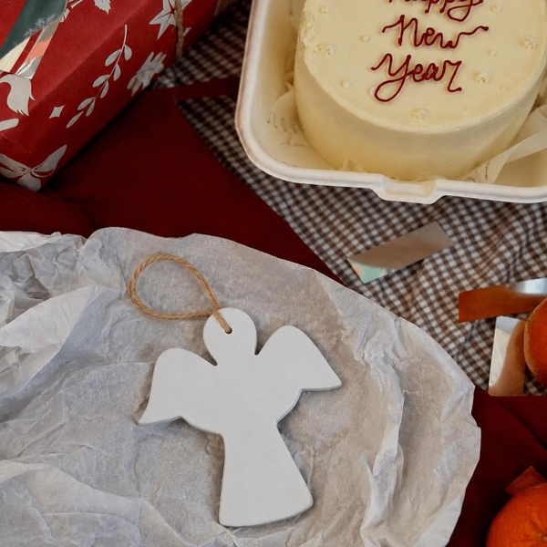 BÁT TRÀNG CERAMIC - Christmas Ornament in White Angel
