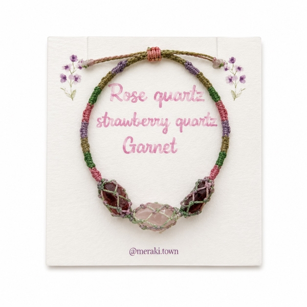 MERAKI TOWN - Triple Stone Bracelet in Rose Quartz, Strawberry Quartz and Garnet