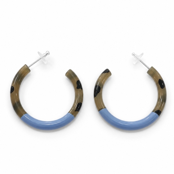 AZIET -  Buffalo Horn & Lacquer Circle Hoop Earrings in Blue & Leopard