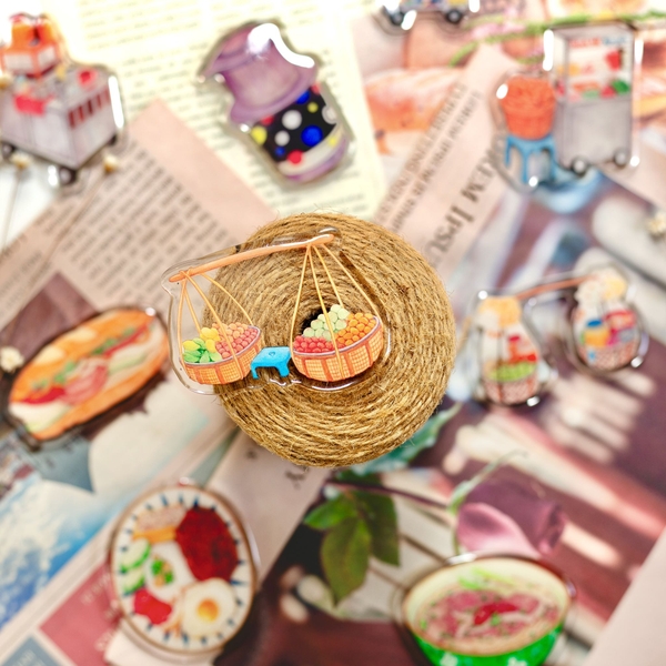 PHANHSHI STUDIO - ‘Fruit Vendor’ Magnet