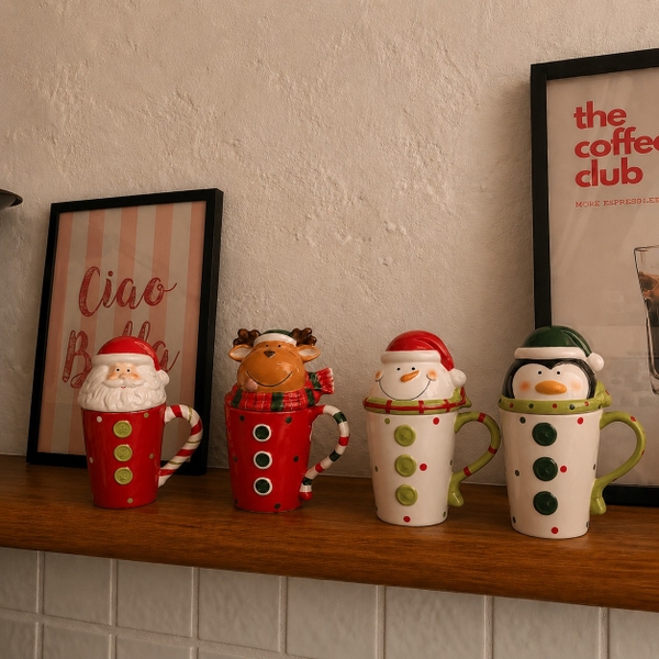 CHRISTMAS - Ceramic Tall Mug With Lid in Snowman