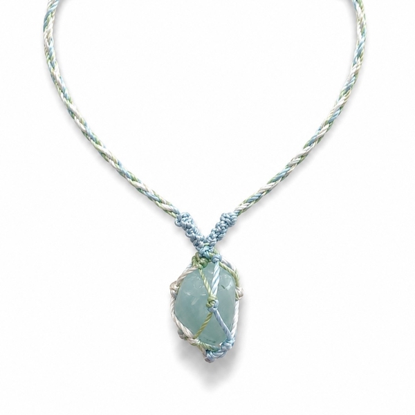 MERAKI TOWN - Macrame Necklace With Aquamarine Stone