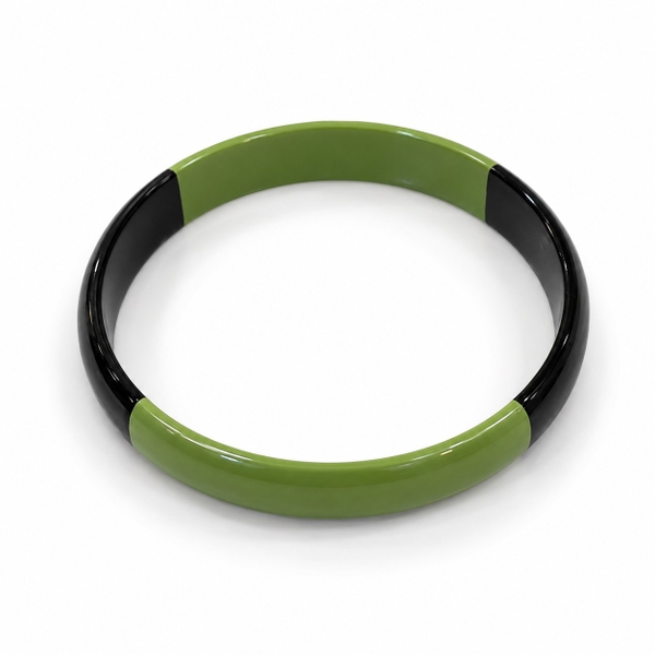 AZIET -  Buffalo Horn & Lacquer Medium Flat Bracelet in Green