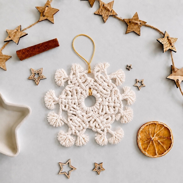Macrame CHRISTMAS Ornament - Snowflake