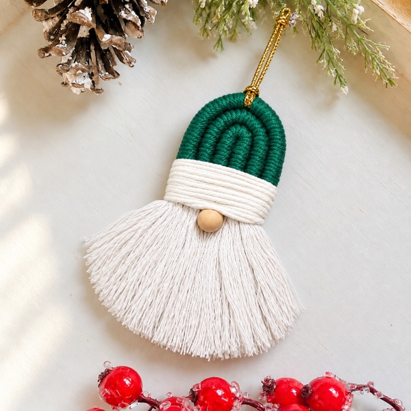 CHRISTMAS - Macrame Ornament in Green Gnome