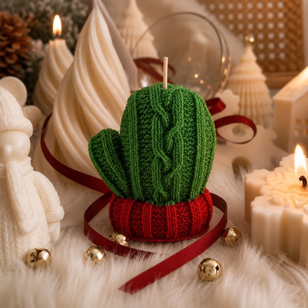 CHRISTMAS Candle - Knit Mitten in Green