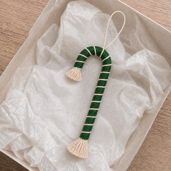 Macrame CHRISTMAS Ornament - Candy Cane in Green