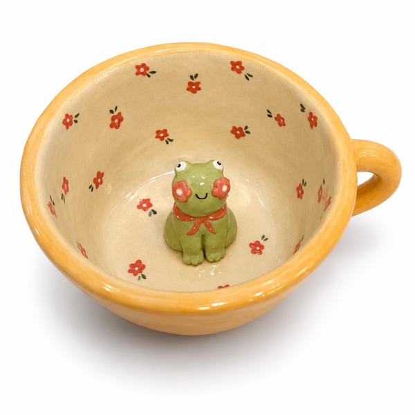 LINDO CRAFTS - Orange Mug With Tiny Red Flower & Frog Inside