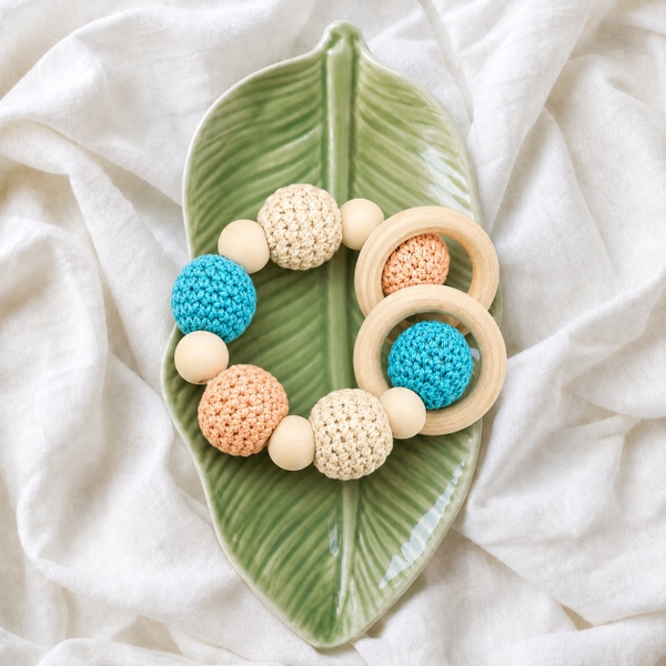 KID & BABY - Crochet Teething Toy With Wooden Circle in Blue