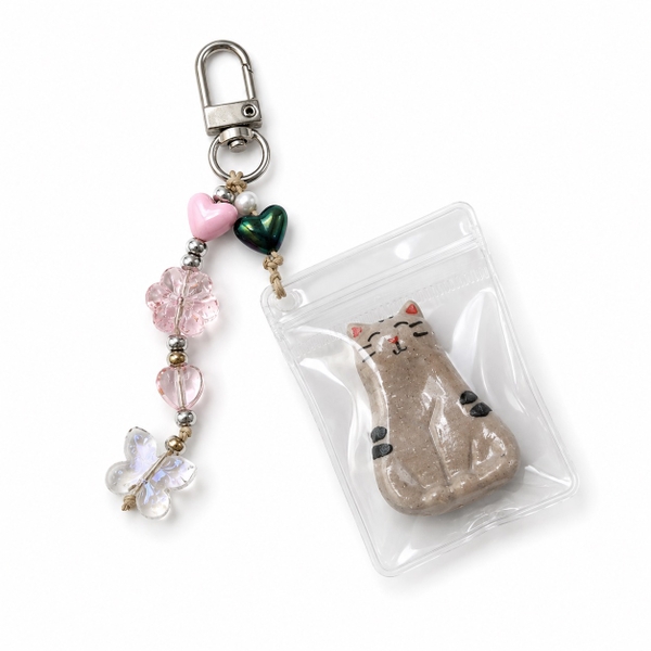 LINDO CRAFTS - Grey Cat Ceramic Keychain