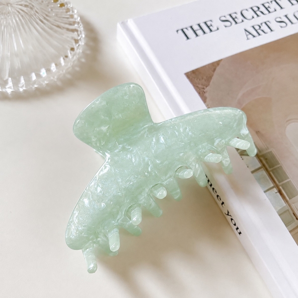 HAIR ACCESSORY - Heirloom Hair Claw in Shimmer Mint Marble