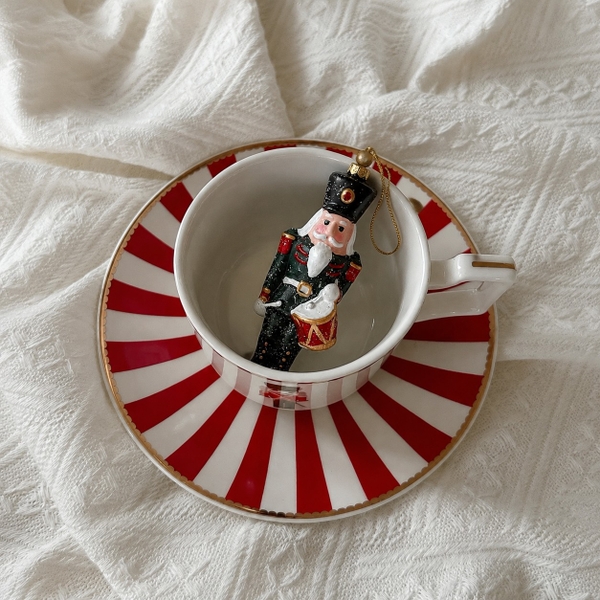 CHRISTMAS - Poly Ornament in Green Nutcracker