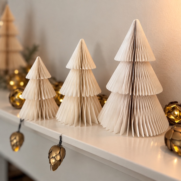 CHRISTMAS - Origami Decorative Paper Tree in White