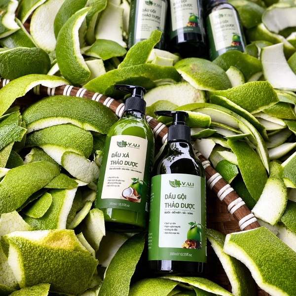 VUI Natural Cosmetic - Herbal Shampoo (150ml)