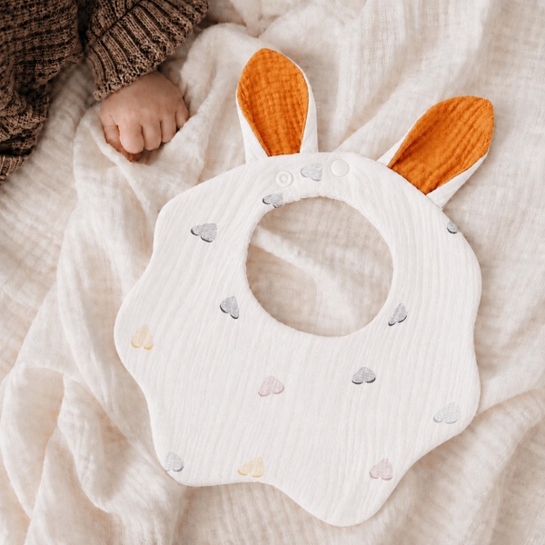 KID & BABY - Muslin Bunny Bib in Heart
