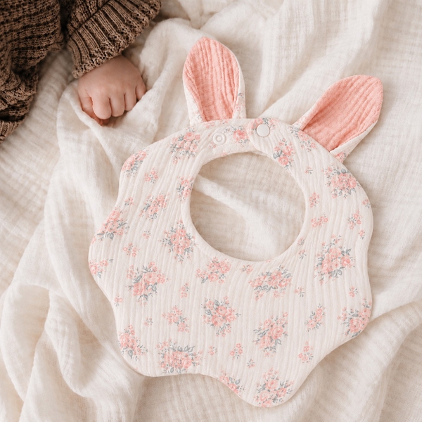 KID & BABY - Muslin Bunny Bib in Pastel Pink Rose