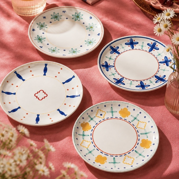 BAT TRANG -  Ceramic Round Plate in Blue & Red Pattern