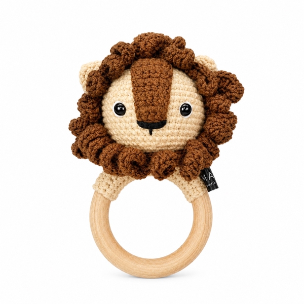 KID & BABY - Macrame Rattle With Wooden Handle in Lion