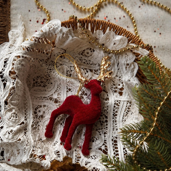 Velvet CHRISTMAS Ornament - Reindeer