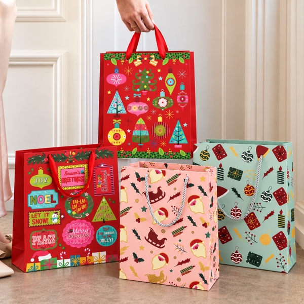 CHRISTMAS - 'Pine Tree & Bauble' Paper Gift Bag