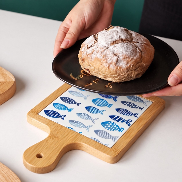 BÁT TRÀNG CERAMIC - Wood & Ceramic Pot Holder In Blue School Of Fish