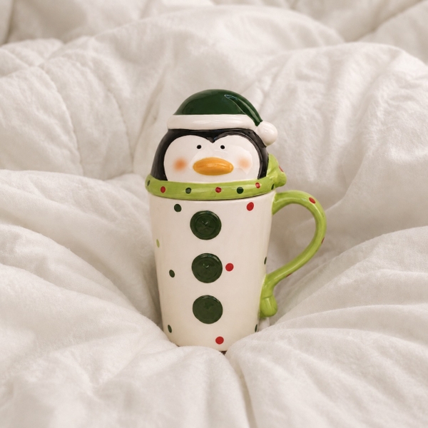 CHRISTMAS - Ceramic Tall Mug With Lid in Penguin