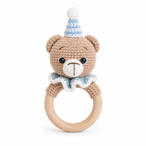 KID & BABY - Macrame Rattle With Wooden Handle in Party Bear