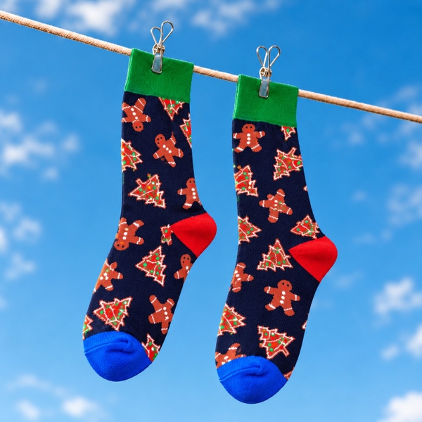 CHRISTMAS - 'Gingerbread Forest' Holiday Crew Socks
