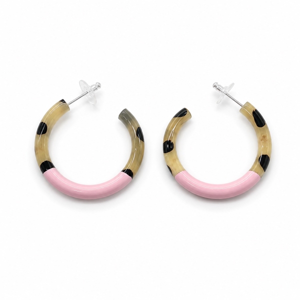 AZIET -  Buffalo Horn & Lacquer Circle Hoops Earring in Pink & Leopard