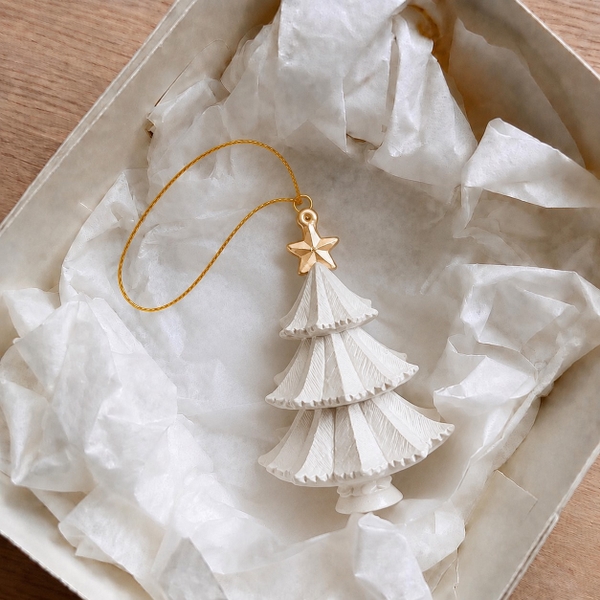 Poly CHRISTMAS Ornament - CHRISTMAS Tree in White