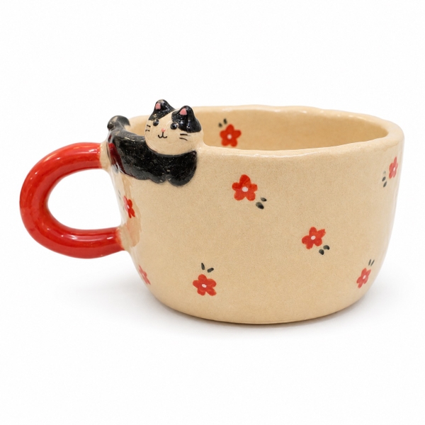 LINDO CRAFTS - Tiny Red Flower Mug With Tuxedo Cat On The Rim