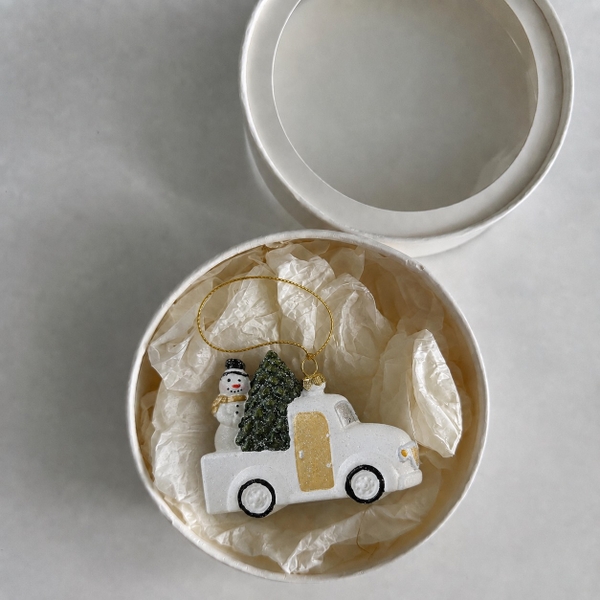 Poly CHRISTMAS Ornament - CHRISTMAS Truck in White