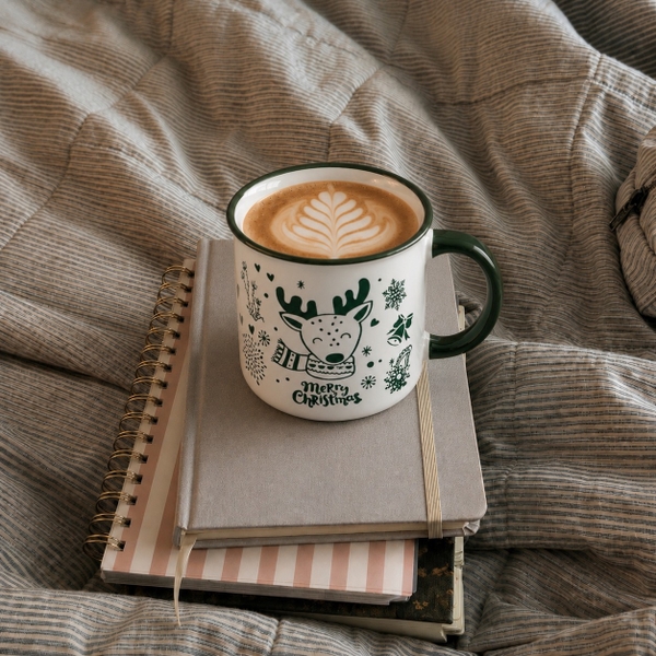 CHRISTMAS - Ceramic Short Mug in Green Reindeer