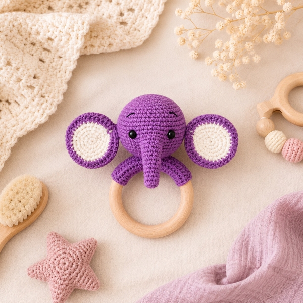KID & BABY - Macrame Rattle With Wooden Handle in Elephant
